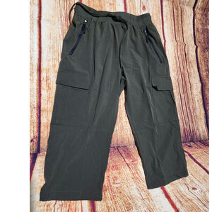 Maroaut NWT Women's Hiking Capris with‎ Pockets Olive Size Small